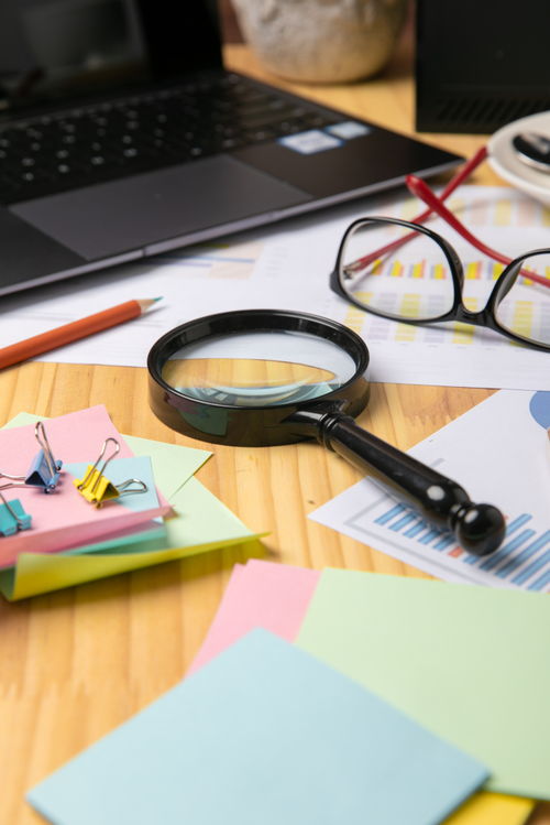 辦公室文具 從實(shí)用工具到商務(wù)攝影的藝術(shù)呈現(xiàn)